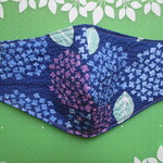 大きいめ・紫陽花柄の夏用立体型マスク・紺&ブルー&ピンク①・20J