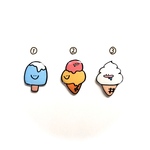 小さなアイスのピアス　イヤリング　プラ板アクセサリー　食べ物アクセサリー　夏