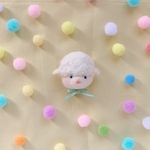 こひつじのフェイスブローチ（ミントグリーンリボン）