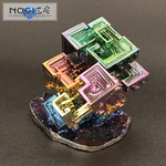ビスマス結晶 No.095 キューブケース付き [鉱物標本]