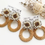 SALE❤︎❤︎beads flower × BIG rattan【ピアスのみ】