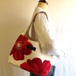 【ご注文受付 1点限り】まるっこワンショルダー（大）赤い花【送料込】