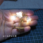 LED3灯組込・電池式フラワーランプ★白花のともしび★光るミニチュアライト（1/12）卓上ランプ・ビーズランプシェード・ドールハウス・スタンドライト・照明器具