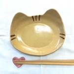 とら猫皿(茶)