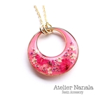 本物のお花のフープネックレス　レジン