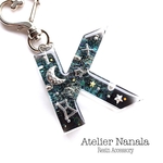 イニシャル宇宙キーホルダー【K】レジンアクセサリー