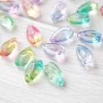 New！　約30個★ガラスチャーム　花びら　グラデーション　3色