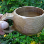 朴の木で作った一木彫りのコーヒーカップ
