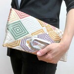 帯ﾘﾒｲｸ★上品に並ぶ縁起良い柄クラッチバッグ／2way／スクエアバッグ／パーティーバッグ／バッグインバッグ／ベージュ／135