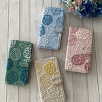 手帳型　刺繍のまあるい紫陽花　iPhoneケース
