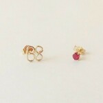 数字(ナンバー)2ケタと誕生石のスタッドピアス