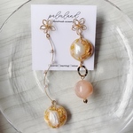 お花のアシメレジンピアス