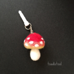 再販ベニテングダケのイヤフォンピアス