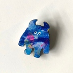 ★モンスター　ウッドブローチ　アクセサリー