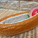 モルタルパン 野菜パンキュウリハムトマト