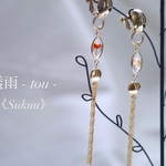【ゴールド】ステンドガラス風タッセルイヤリング-透雨(とう)さん-