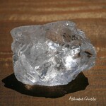 現物☆天然石 約57gロッククリスタル(アーカンソー産)約46mm虹入り特大 水晶原石ラフロック高透明度上質クォーツ鉱石鉱物テラリウム浄化インテリア素材[arq-200626-05]