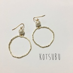 わっかのピアス＊コットンパール