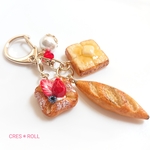 ベリーデニッシュ  バタートースト バゲット ♡ キーホルダー フェイクスイーツ フェイクフード