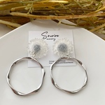 クリアフラワー×シルバーリングピアス／イヤリング