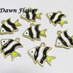 【D-0092】8pcs　熱帯魚　22×18mm　ブラック　チャーム