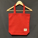 赤のキャンバストートバッグ
