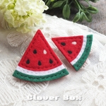  すいかのブローチ（赤）２個セット　フェルト ブローチ スイカ 西瓜 フルーツ 果物