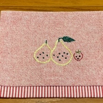 手刺繍入り小物入れ♬ 移動ポケットとしても最適です！