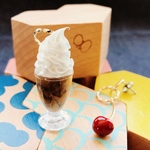 今日のおやつピアス＊コーヒーゼリーフロート＊パフェandチェリー🍒