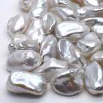 高品質 大粒 ケシ バロック淡水パール 1粒 14~15mm*8~10mm 真珠 素材 パーツ【穴拡張可能】