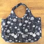 エコバッグ　ブラックフラワー