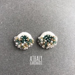 ピアス／イヤリング ⚪︎◯bubbles⚪︎*.green  ビーズ刺繍 