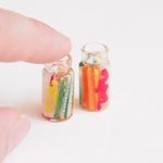 野菜スティックの瓶詰めピクルス ミニチュアフード