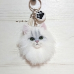 【新作】羊毛フェルト 猫 チンチラシルバーのフェイスキーホルダー