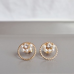 小ぶり☆ビジュー×リングパールピアス／イヤリング☆上品☆フォーマル