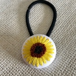 刺繍　ひまわり　お花　くるみボタン　ヘアゴム　大
