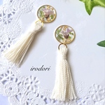 押し花とタッセルのピアス