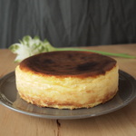 【週末限定！お気に入り登録300突破記念価格】とけだすバスクチーズケーキ塩味「しおバス」ホールケーキ12cm