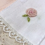 涼しい！夏マスク　サラサラさらし　薔薇モチーフ刺繍のエレガントマスク(オフホワイト)