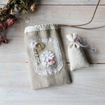 アンティーク手刺繍レース*守袋*ラベンダーサシェ*お守り入れ*プレゼント＊手刺繍*アクセサリー、キーケースにも