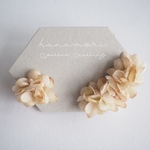 コバナアシンメトリー　イヤリング　ミルクティー