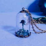Locked Roseのネックレス / 薔薇 推し ゴシック メンヘラ 病みかわいい  ディズニー 魔法少女 宝石 病みかわ ネックレス 60cm 赤 青 紫 黒 ドーム ガラス kuro-kawae