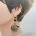 ドライフラワー ピアス　イヤリング　ブルー　パール　青 　夏　夏アクセサリー　シンプル  かすみそう プリザーブ