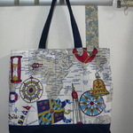 USA生地　世界地図柄のトートバッグ