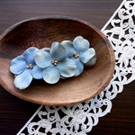 花びらのバレッタ■アンティーク風ベルベッドの花びら■ブルーグレー