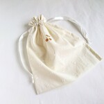 26×21　生成り地　ドット　さくらんぼ　巾着　おむつ入れ・お着替え入れに！