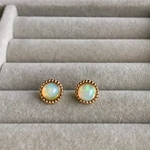 宝石質AAAオパールのゴールドピアス