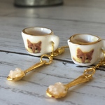 【金属アレルギー対応】猫カフェでレモンティー♪ピアス（イヤリング）