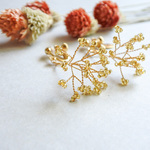 ピアス、イヤリング　かすみ草（ゴールド）