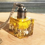 【受注販売】秋の遺跡～銀杏の丘～ネックレス (LEDヒートン)
